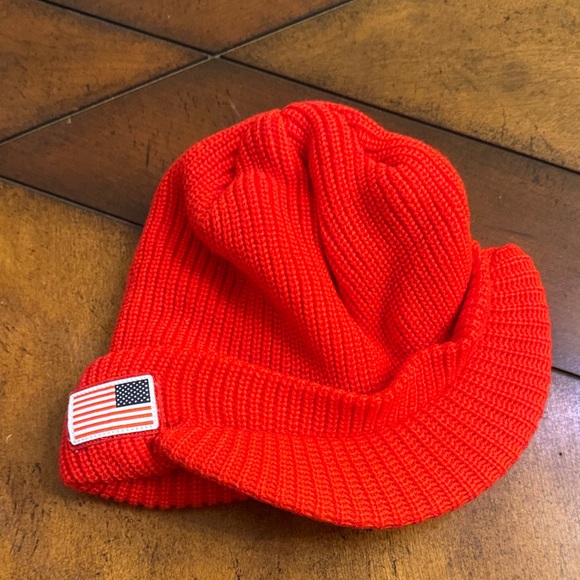 Volcom Red Knit Beanie with Flag Patch - Picture 1 of 3